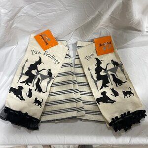 Set of 4 NIP Halloween Hand Towels Witch Cat Dog 'Paw Readings' Bewitched brand